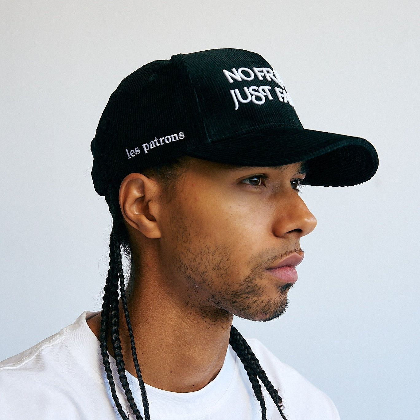 PRE-ORDER | Les Patrons × PATRÓN Tequila — “No Friends Just Familia” Corduroy Cap - Black